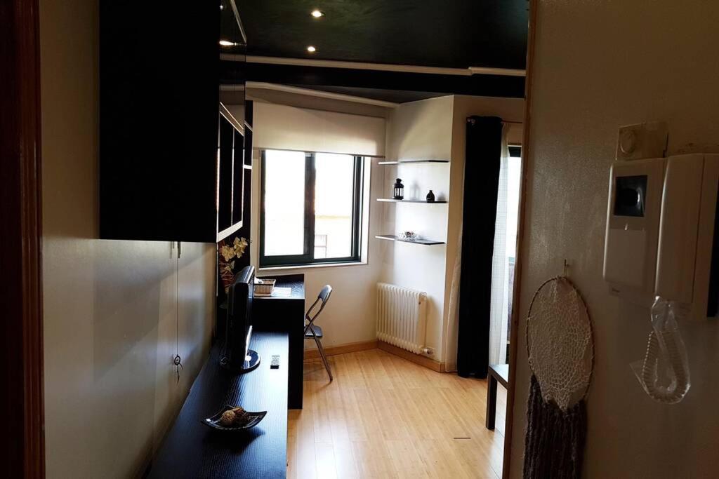Apartamento Apto. Reformado Primera Línea Playa De Samil, *